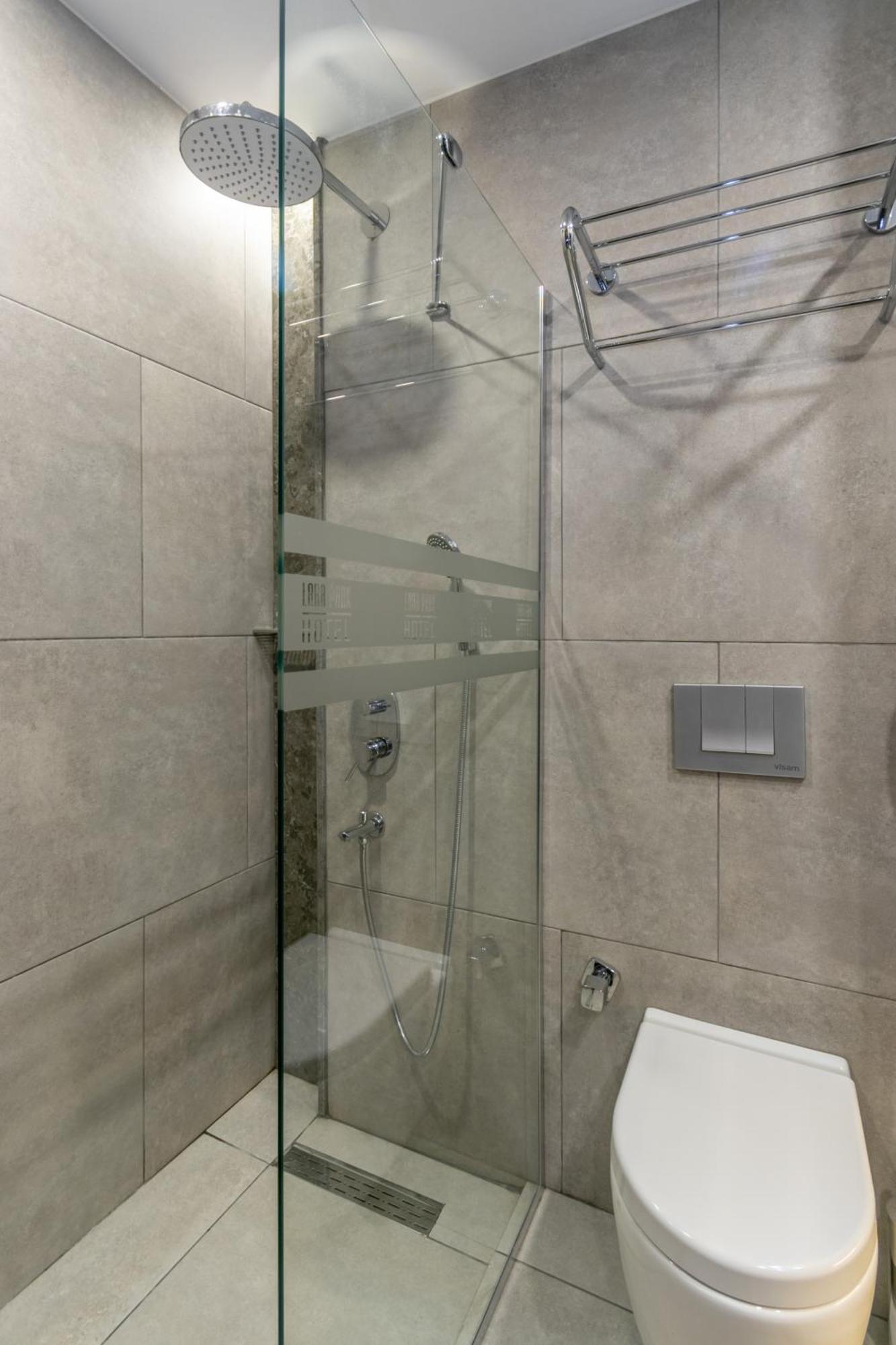Otel Lara Park 3*