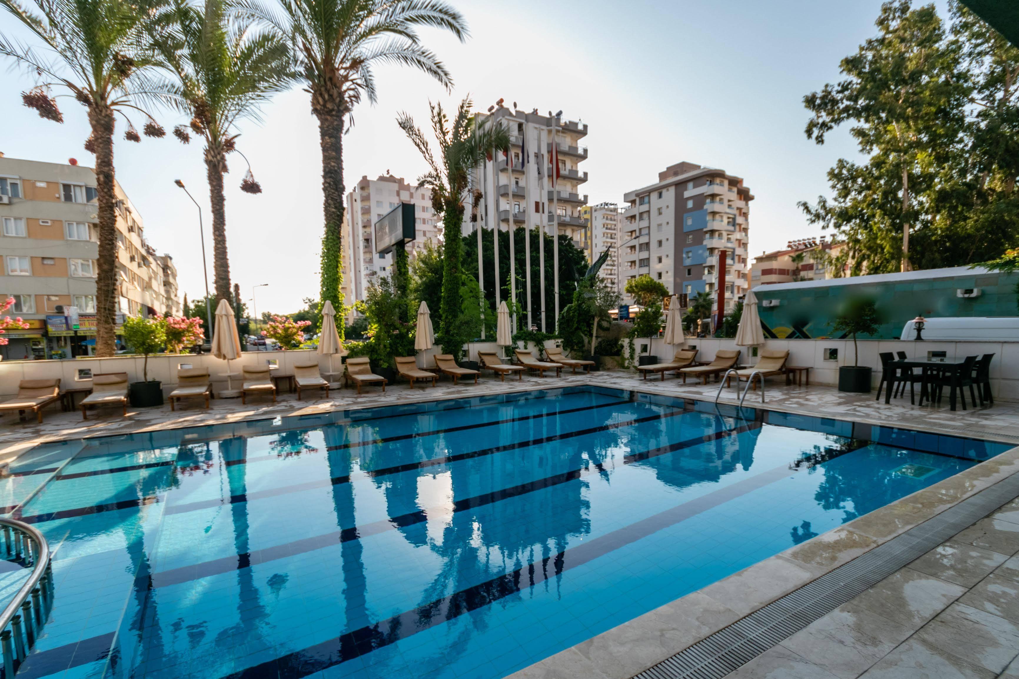 Otel Lara Park 3*